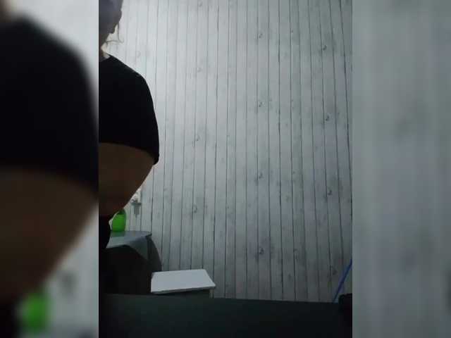 Eva-4's BongaCams show and profile