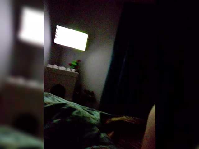 Eva-4's BongaCams show and profile