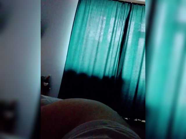 Eva-4's BongaCams show and profile