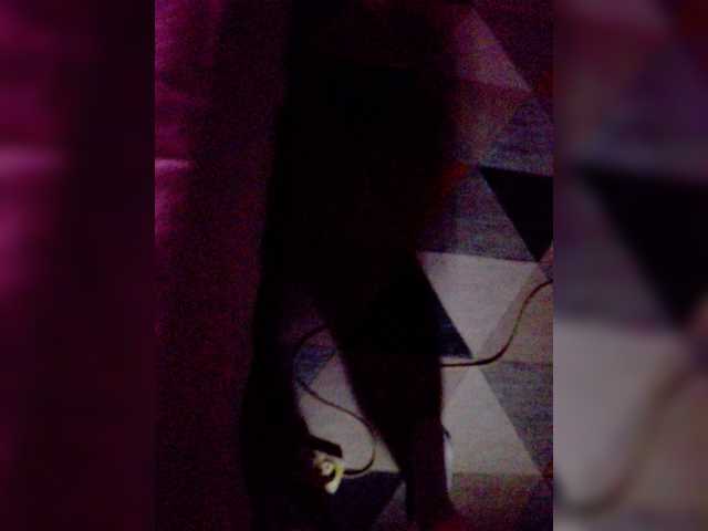 Eva-4's BongaCams show and profile