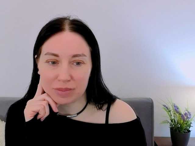 MiaFoxy's BongaCams show and profile