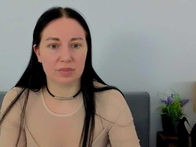 MiaFoxy's BongaCams show and profile