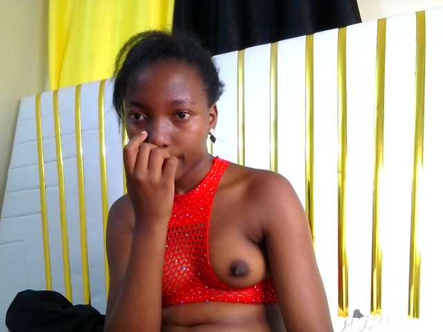 Brownchickebony's BongaCams show and profile