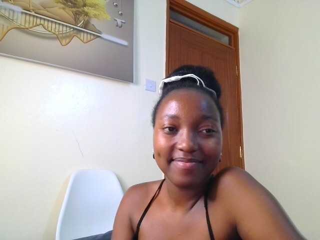 Brownchickebony's BongaCams show and profile