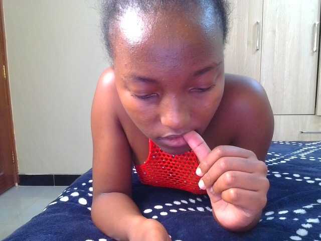 Brownchickebony's BongaCams show and profile