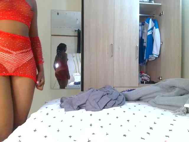 Brownchickebony webcam