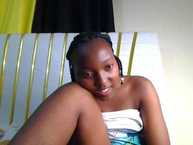 Brownchickebony webcam