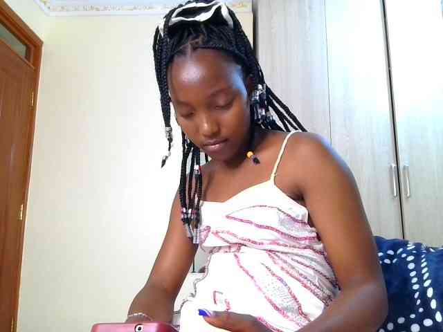 Brownchickebony webcam