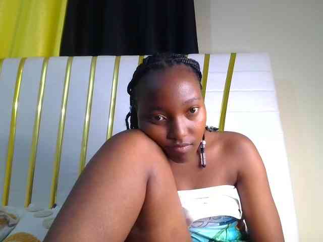 Brownchickebony webcam