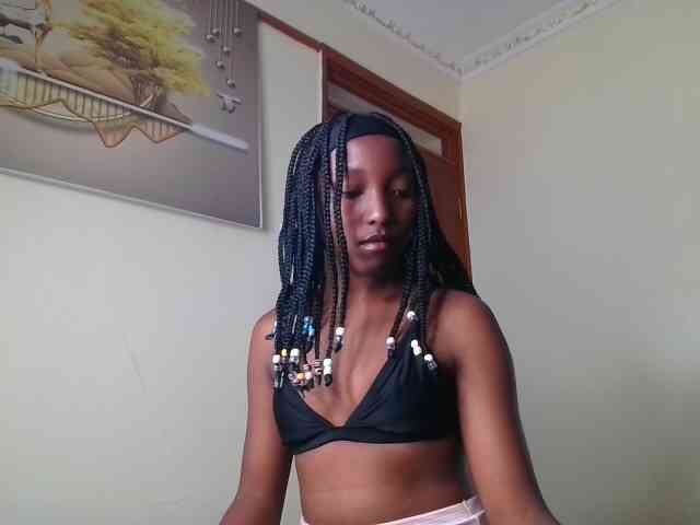 Brownchickebony webcam