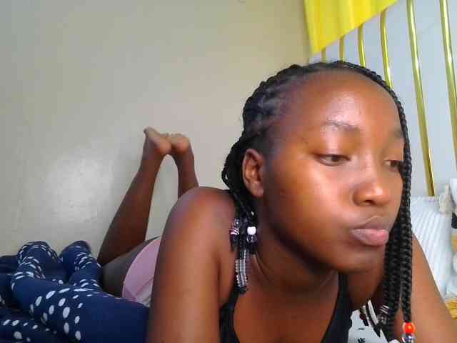 Brownchickebony webcam