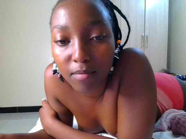 Brownchickebony webcam