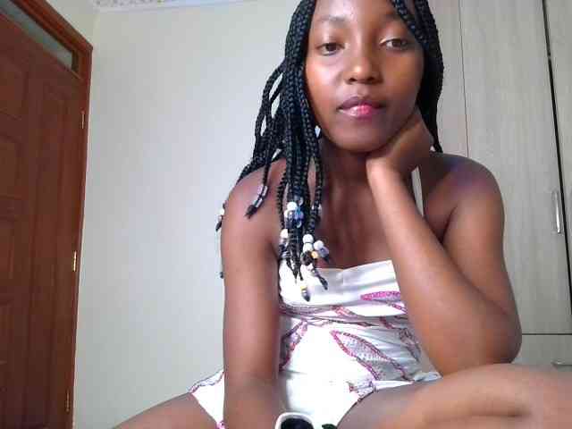 Brownchickebony webcam