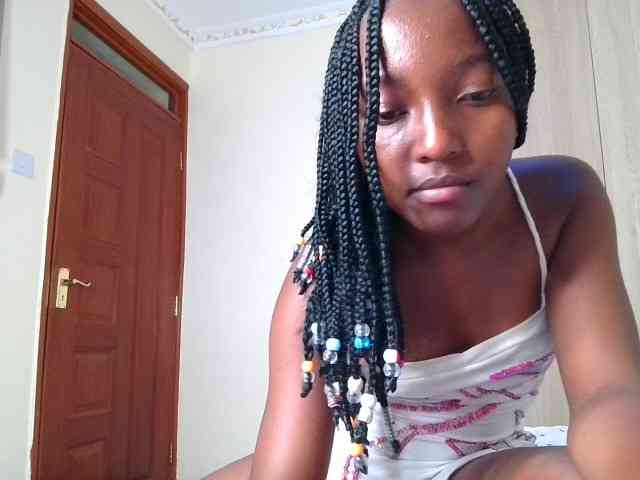 Brownchickebony webcam