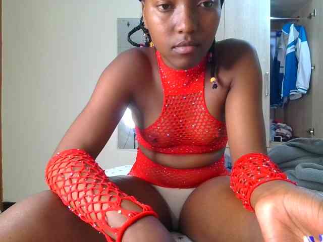 Brownchickebony webcam