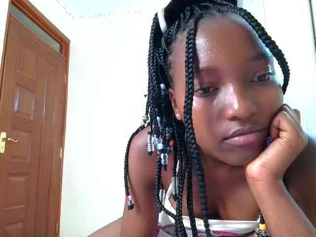 Brownchickebony webcam