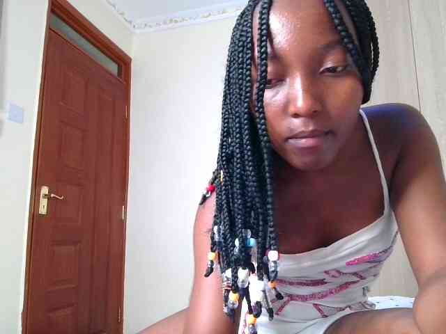 Brownchickebony webcam