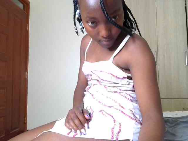 Brownchickebony webcam