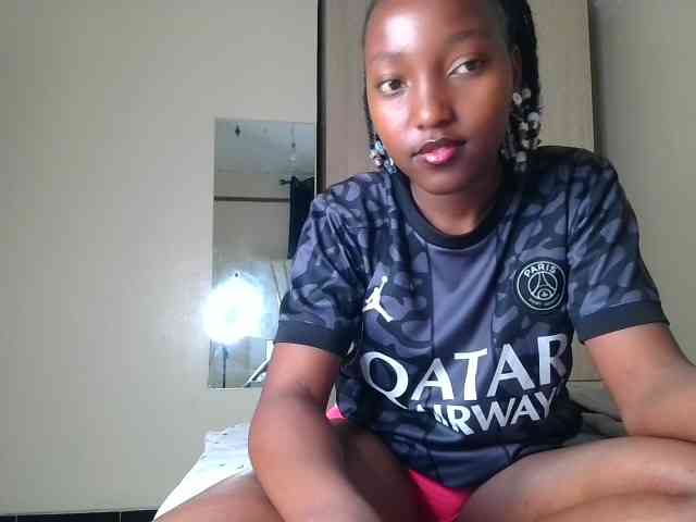 Brownchickebony webcam