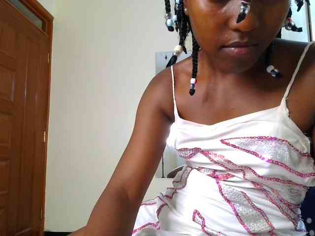 Brownchickebony webcam