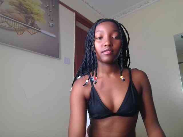 Brownchickebony webcam