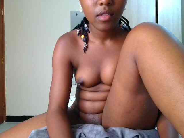 Brownchickebony webcam