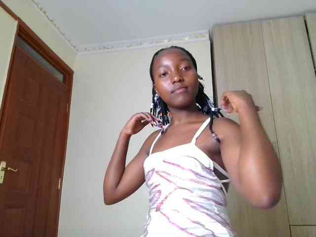 Brownchickebony webcam