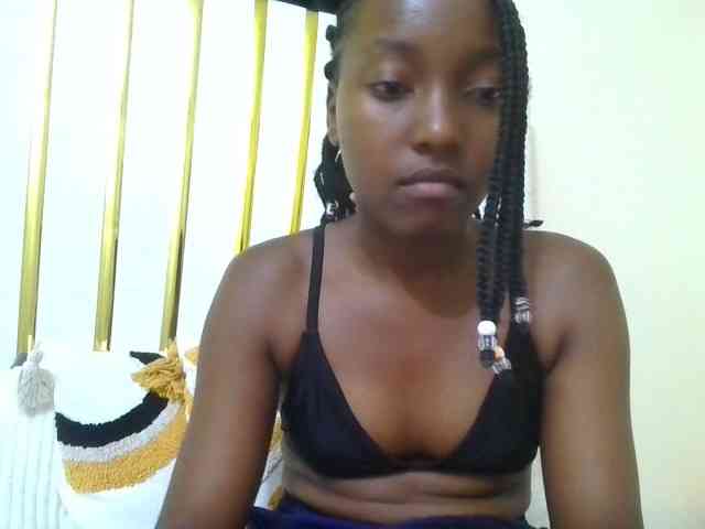 Brownchickebony webcam