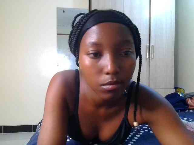 Brownchickebony webcam