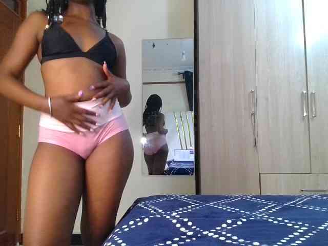 Brownchickebony webcam