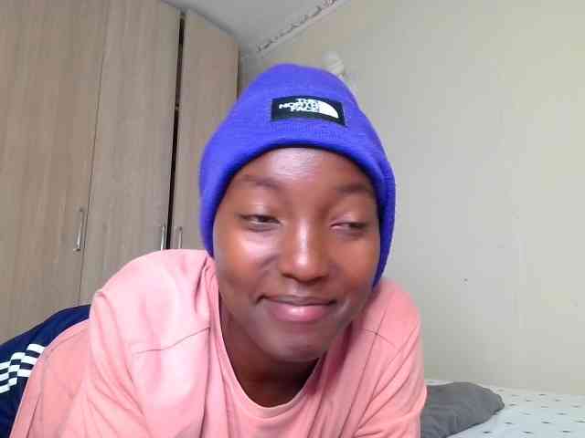 Brownchickebony webcam