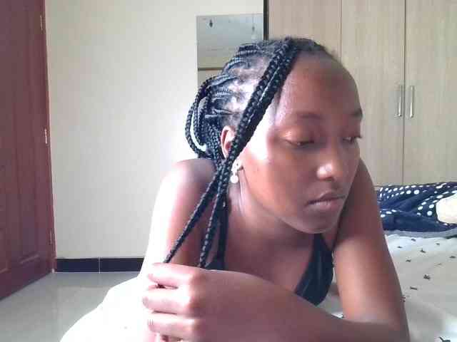 Brownchickebony webcam