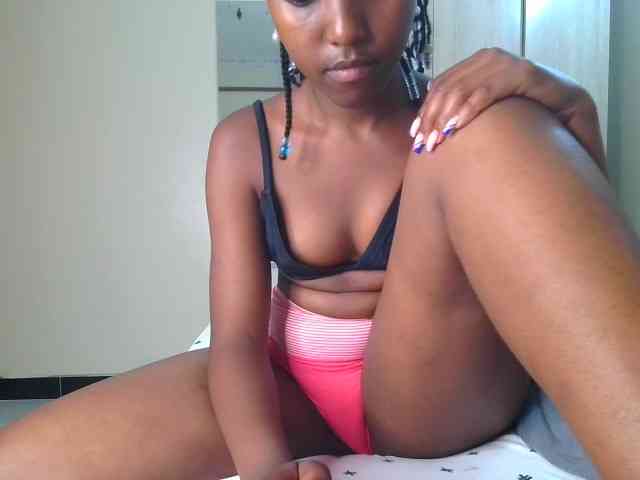 Brownchickebony webcam