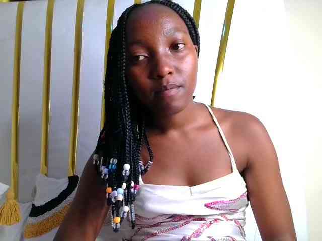 Brownchickebony webcam