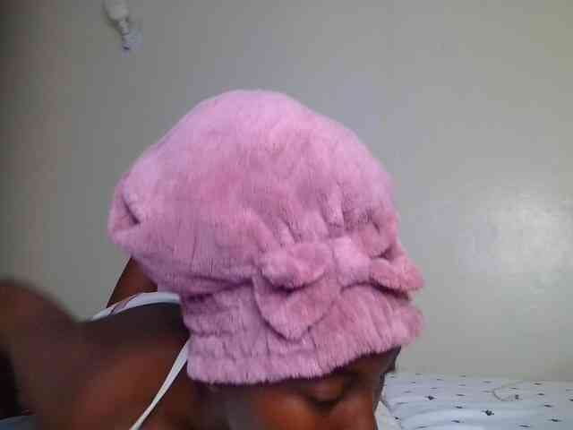 Brownchickebony webcam