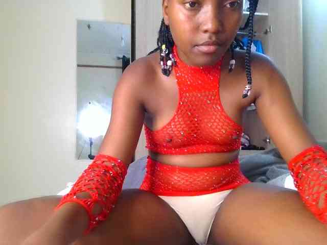 Brownchickebony webcam