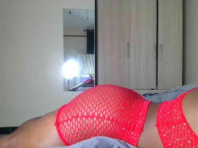 Brownchickebony webcam