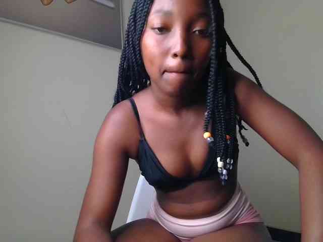 Brownchickebony webcam