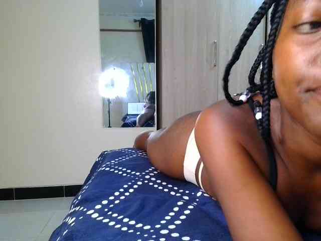 Brownchickebony webcam