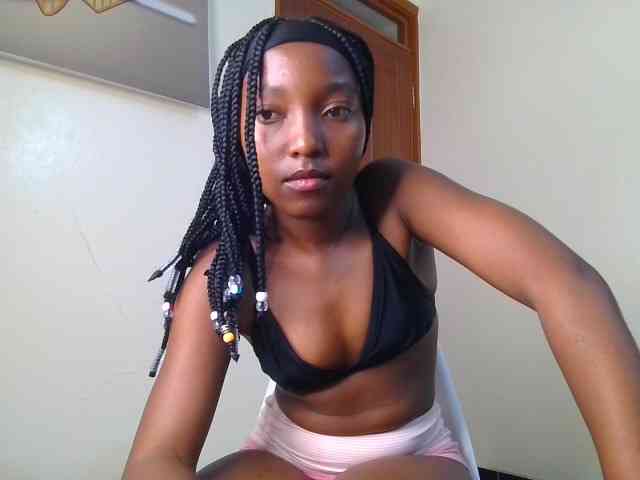 Brownchickebony webcam