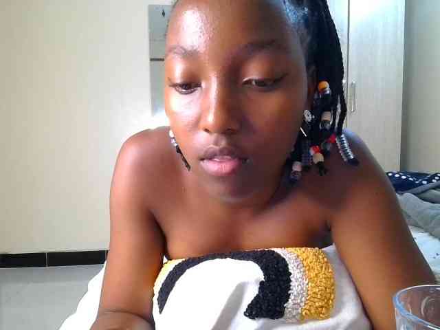 Brownchickebony webcam