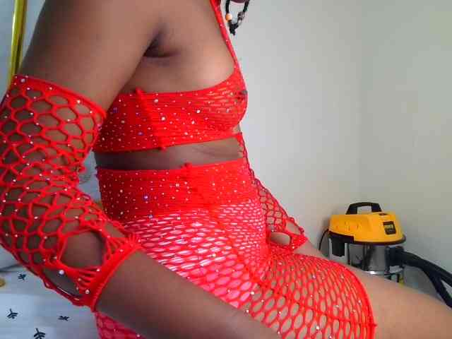 Brownchickebony webcam