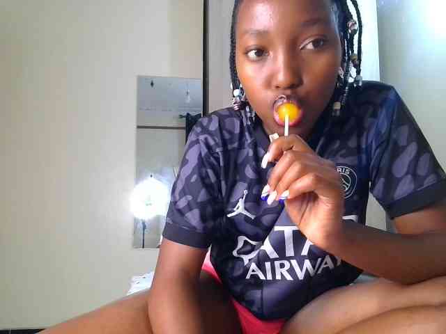 Brownchickebony webcam