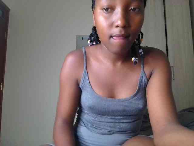 Brownchickebony webcam