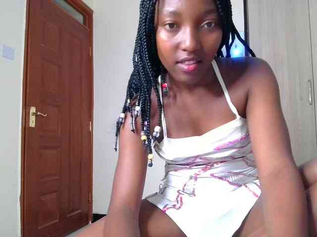 Brownchickebony webcam