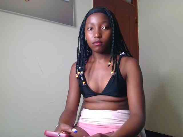 Brownchickebony webcam