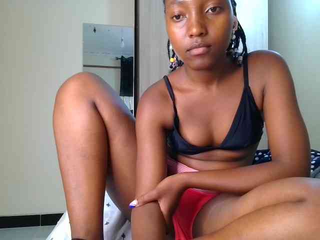 Brownchickebony webcam