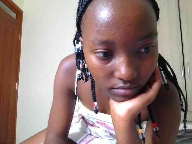 Brownchickebony webcam