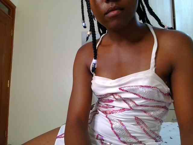 Brownchickebony webcam