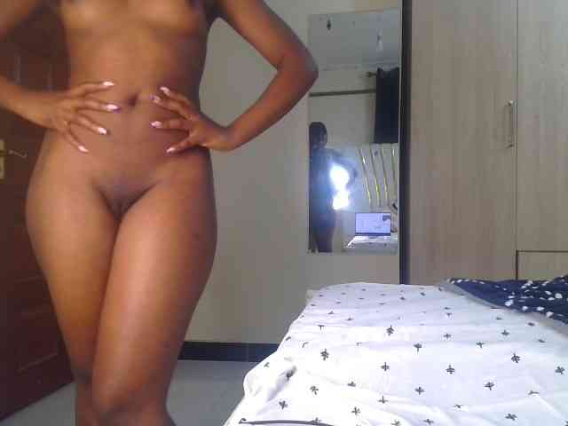 Brownchickebony webcam